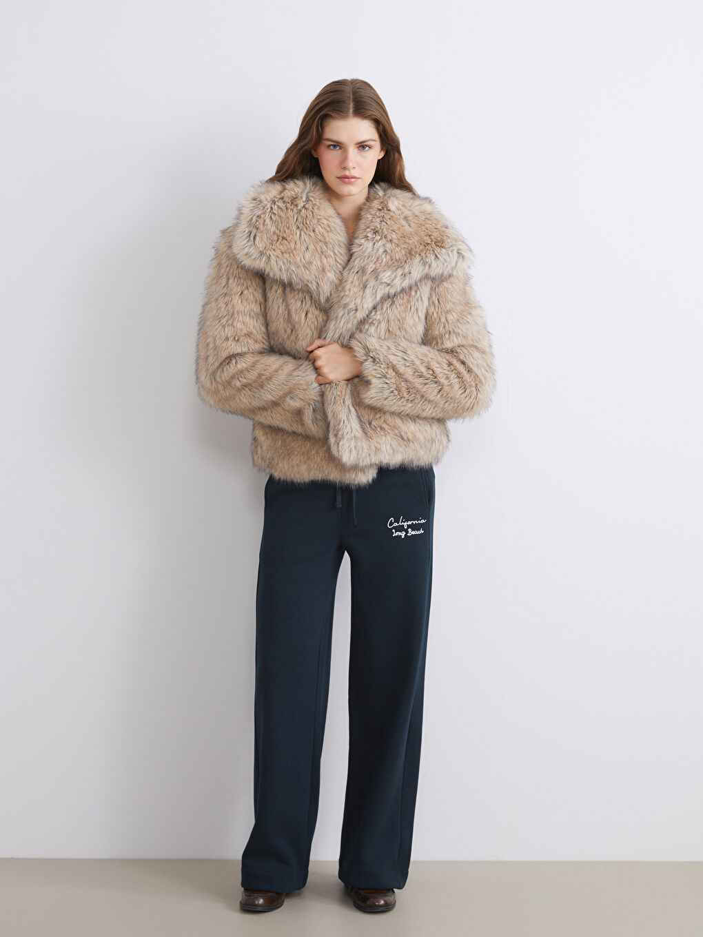 Kahverengi Ceket Yaka Kadın Kürk Mont-1