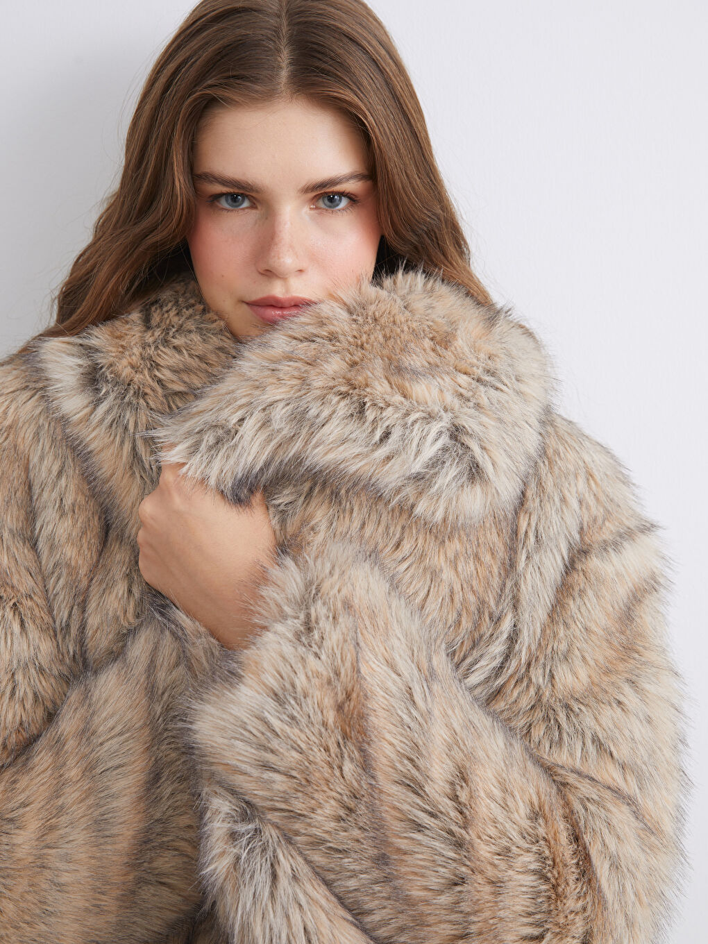 Kahverengi Ceket Yaka Kadın Kürk Mont-2
