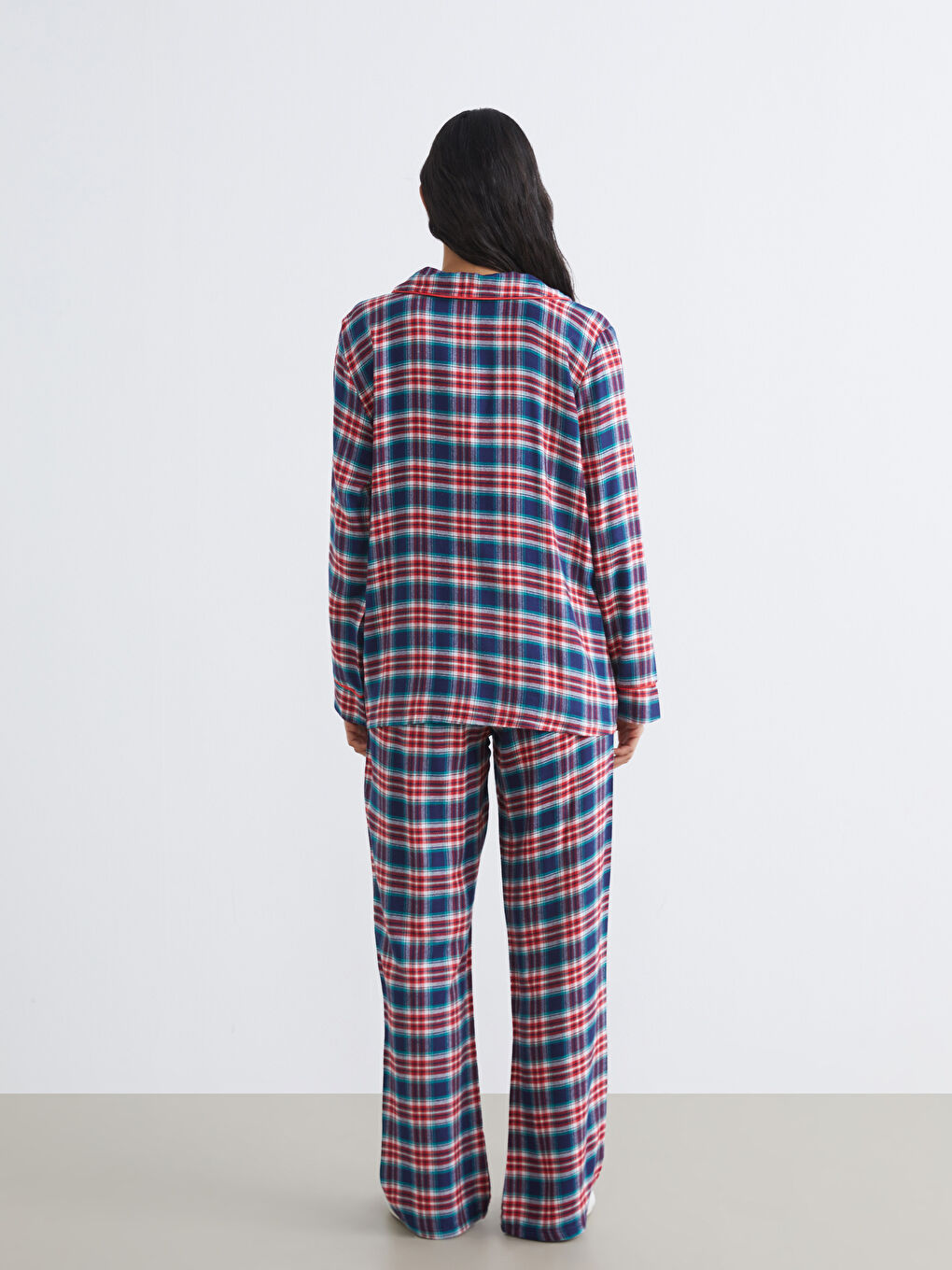 Kırmızı Gömlek Yaka Ekose Kadın Pijama Takımı-3