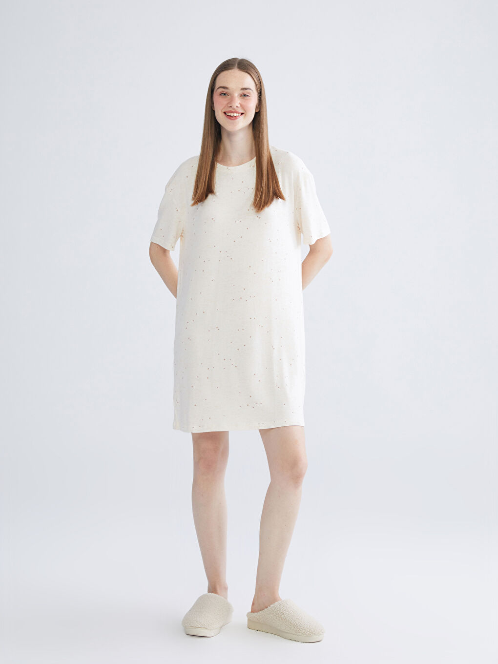 Štampana Ženska Spavaćica sa Okruglim Izrezom