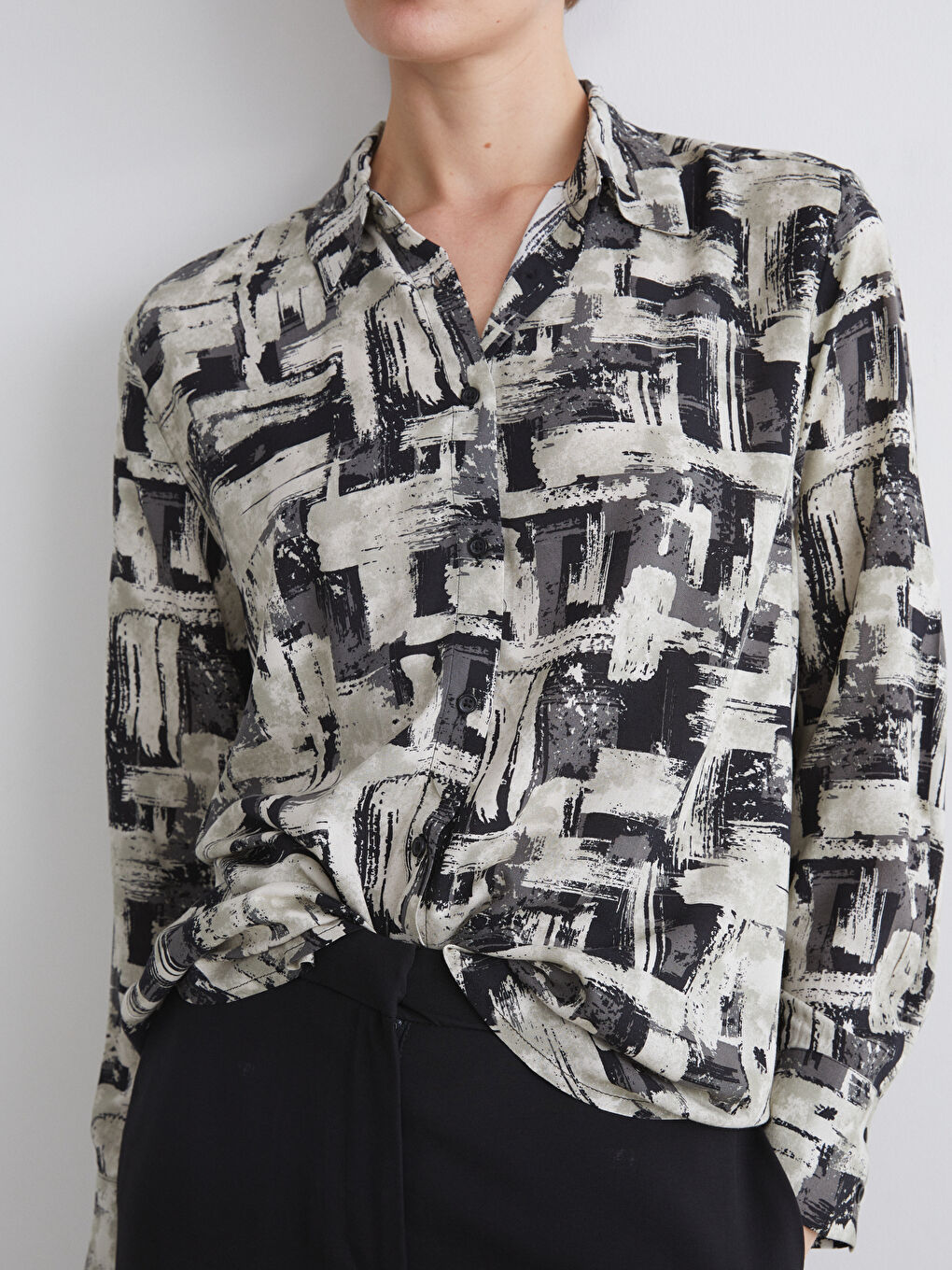 Bej Desenli Kadın Gömlek-2