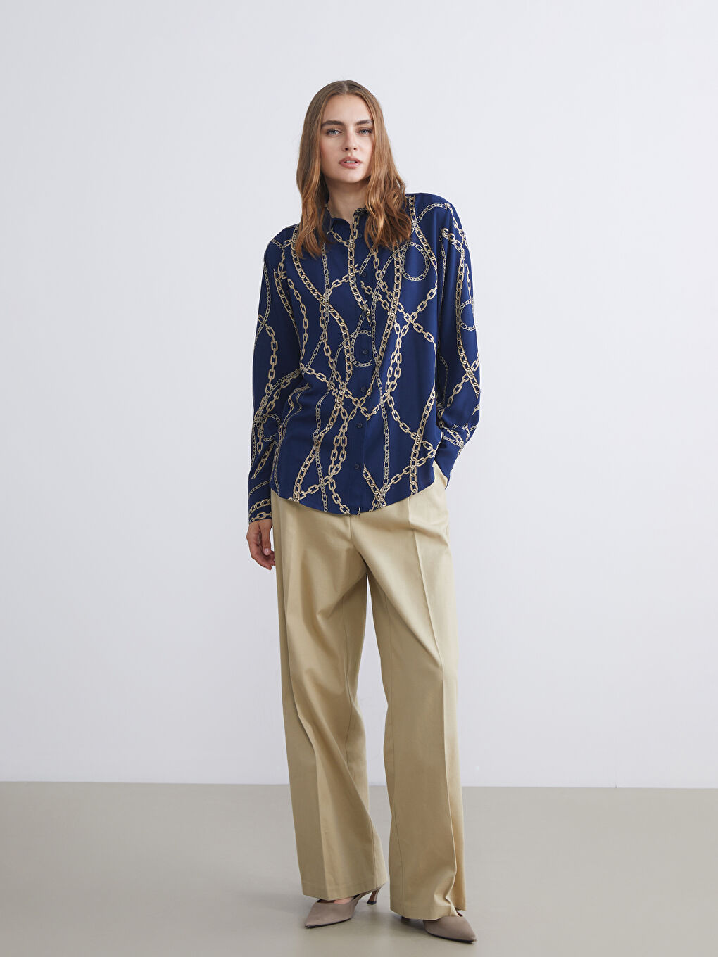 Lacivert Zincir Desenli Kadın Gömlek-1