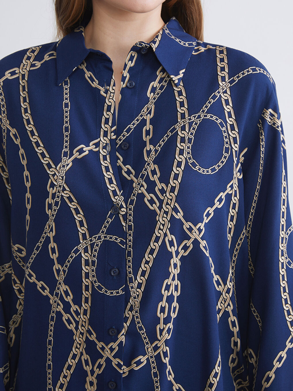 Lacivert Zincir Desenli Kadın Gömlek-2