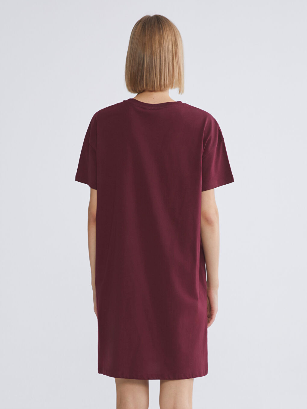 قميص نوم مطبوع دب تيدي كول مدور نساء-3