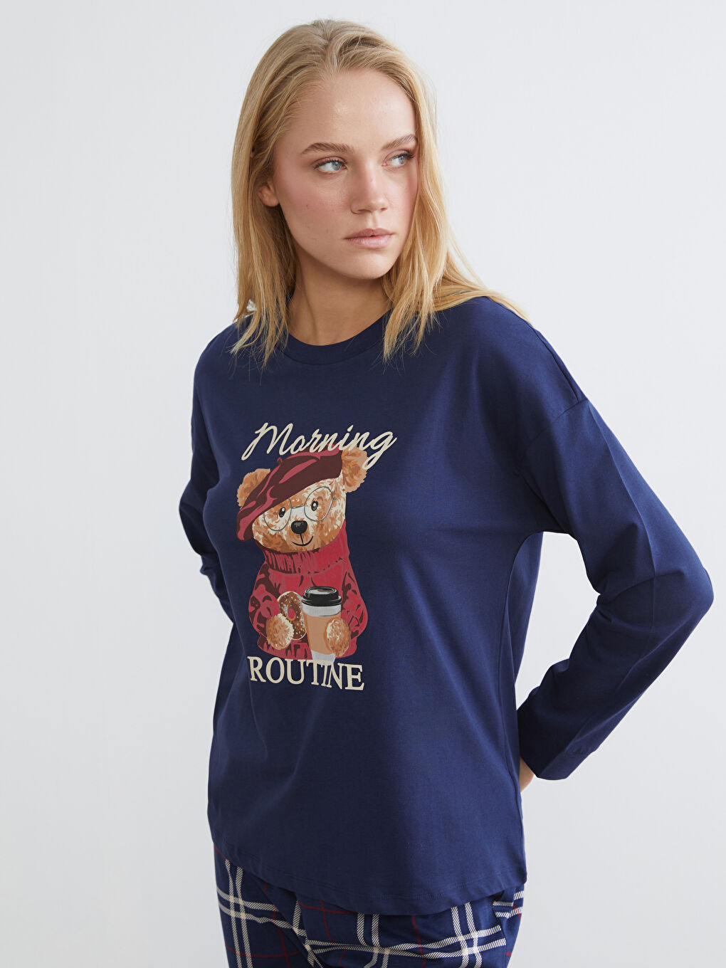 طقم بيجاما كحلي امرأة-1