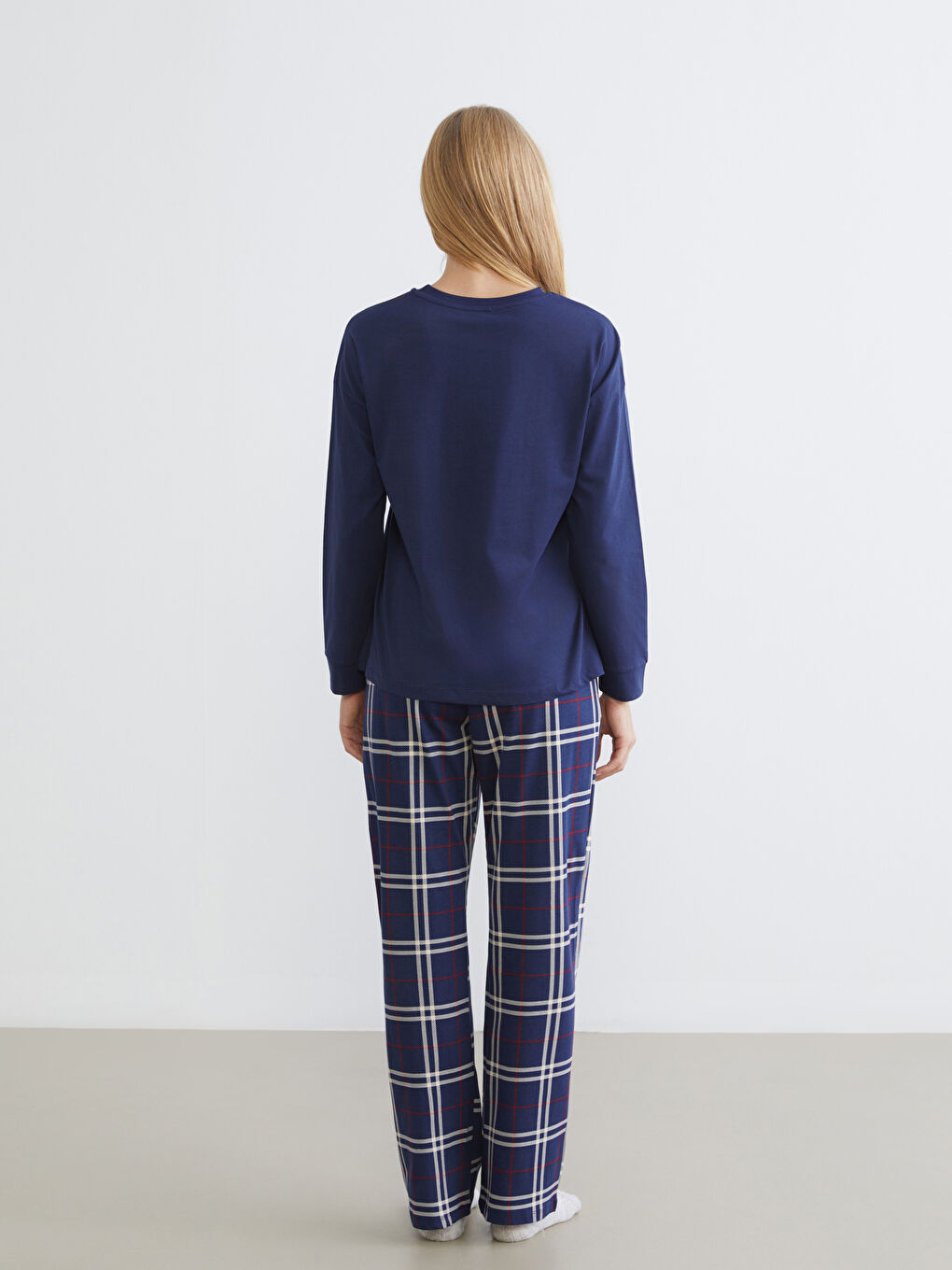 طقم بيجاما كحلي امرأة-3