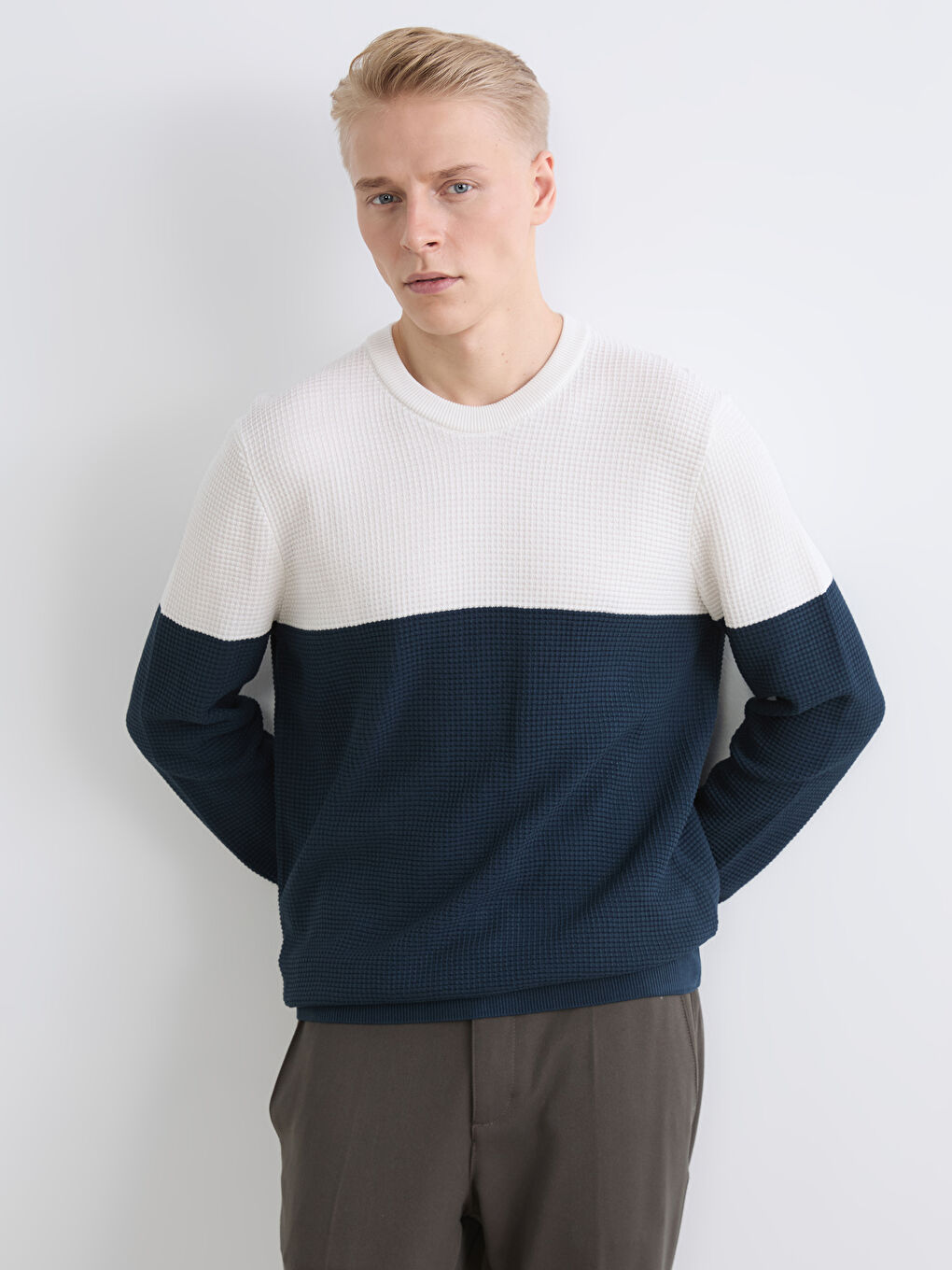 Crew Neck Color Block Men's Knitwear Sweater