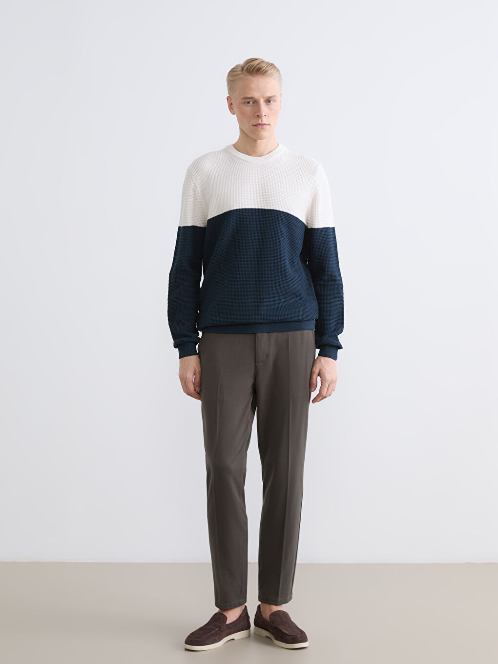 Crew Neck Color Block Men's Knitwear Sweater-1