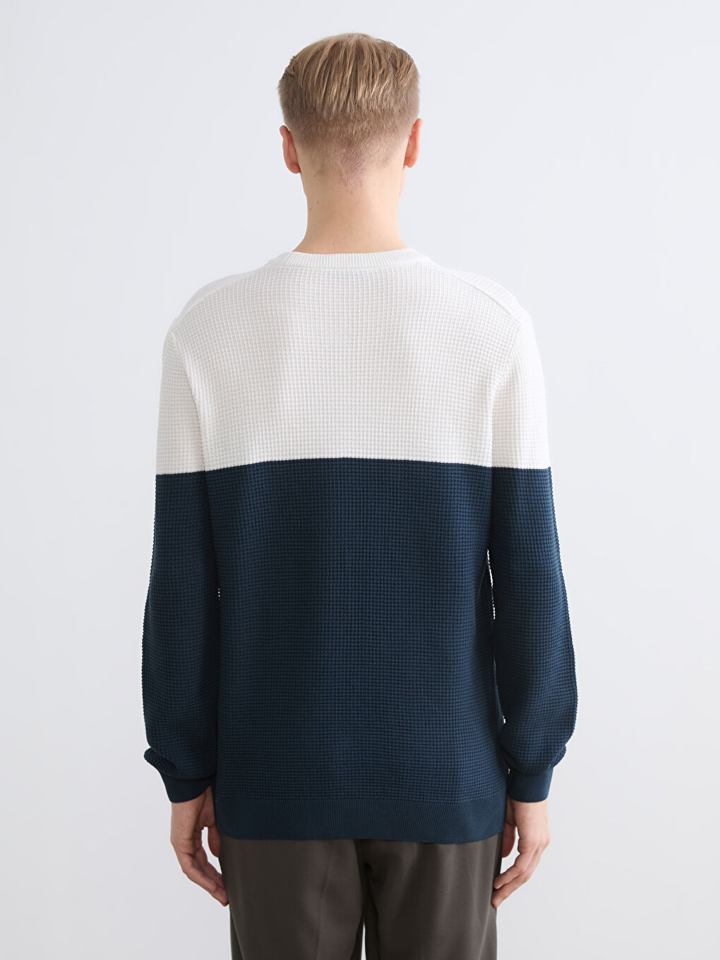 Crew Neck Color Block Men's Knitwear Sweater-3