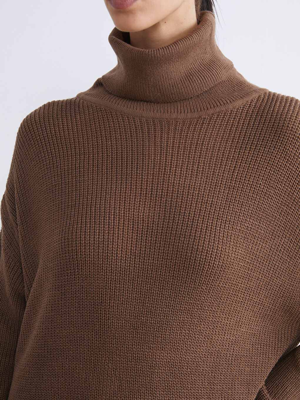 Turtleneck Knit Dress-3