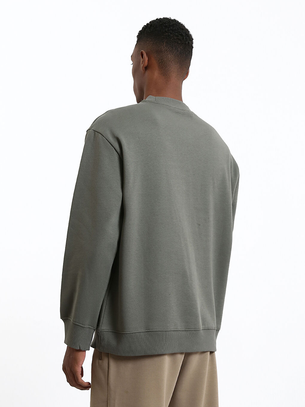 قميص رياضي اخضر راجل-8