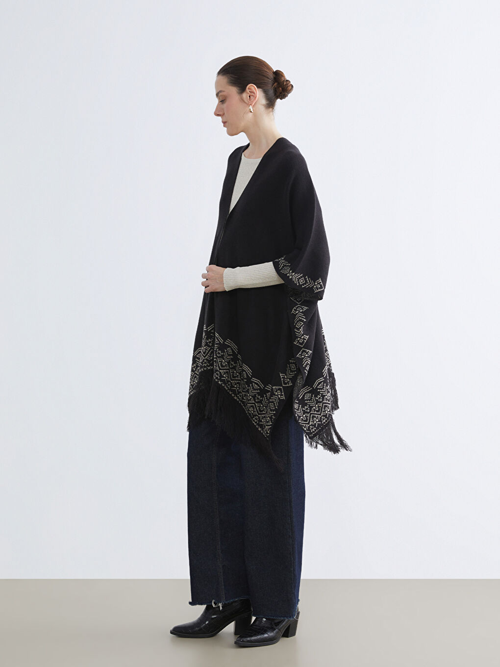 بونشو أسود امرأة-1