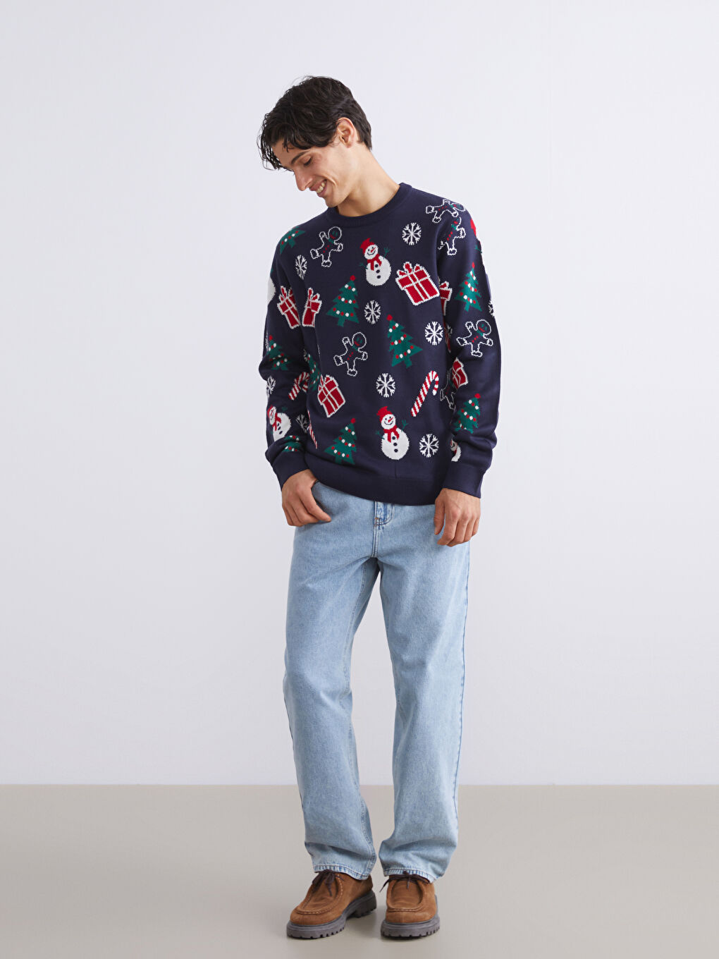 سترة تريكو رجال كول مدور بنقشة عيد الميلاد-1