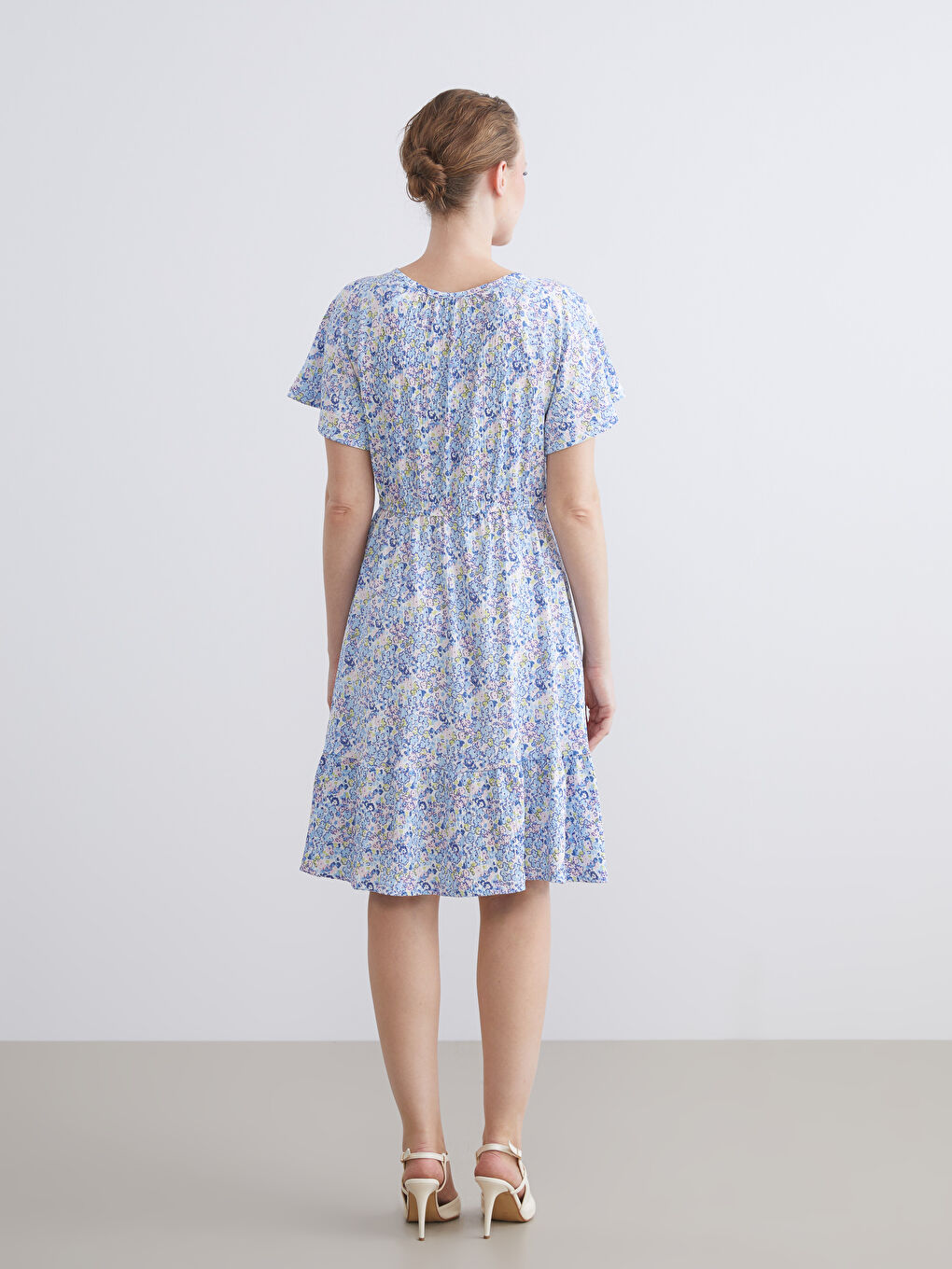Crew Neck Floral Pleated Dress-4