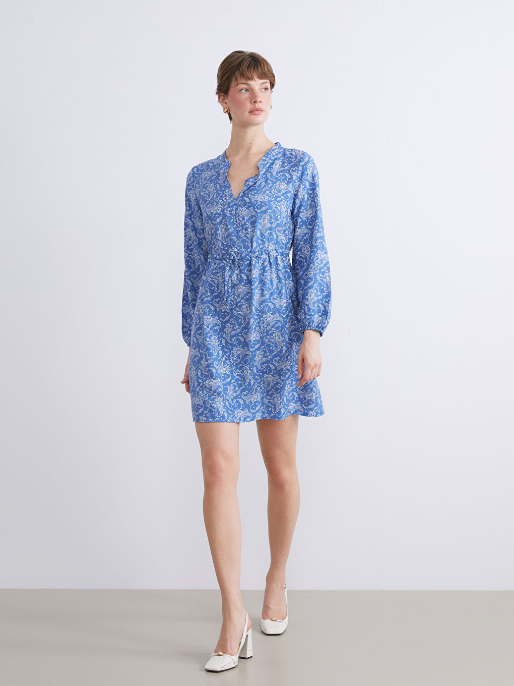 Mavi Kaçık Yaka Çiçekli Mini Elbise-2