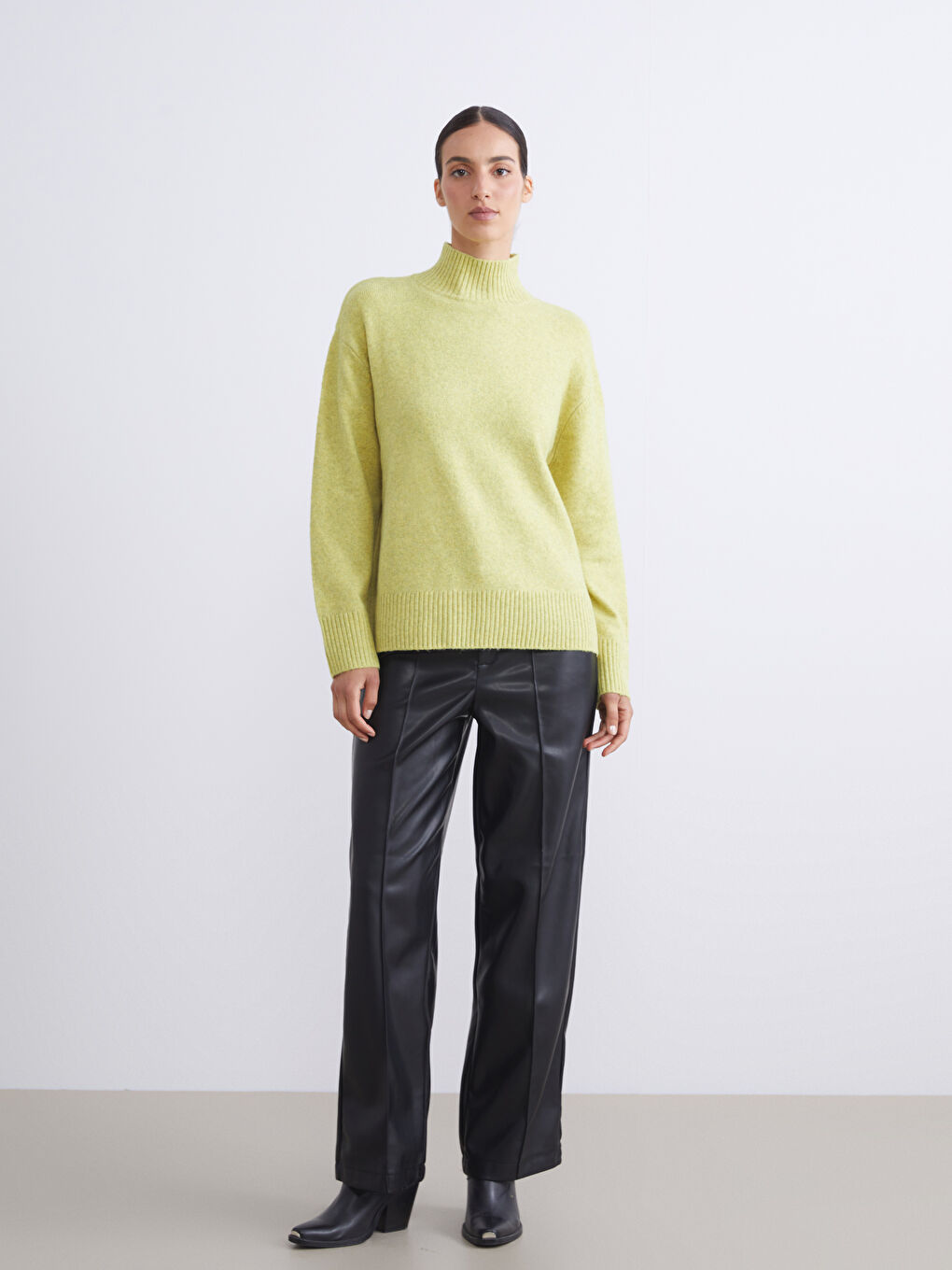 Half Turtleneck Women's Knitwear Sweater-1