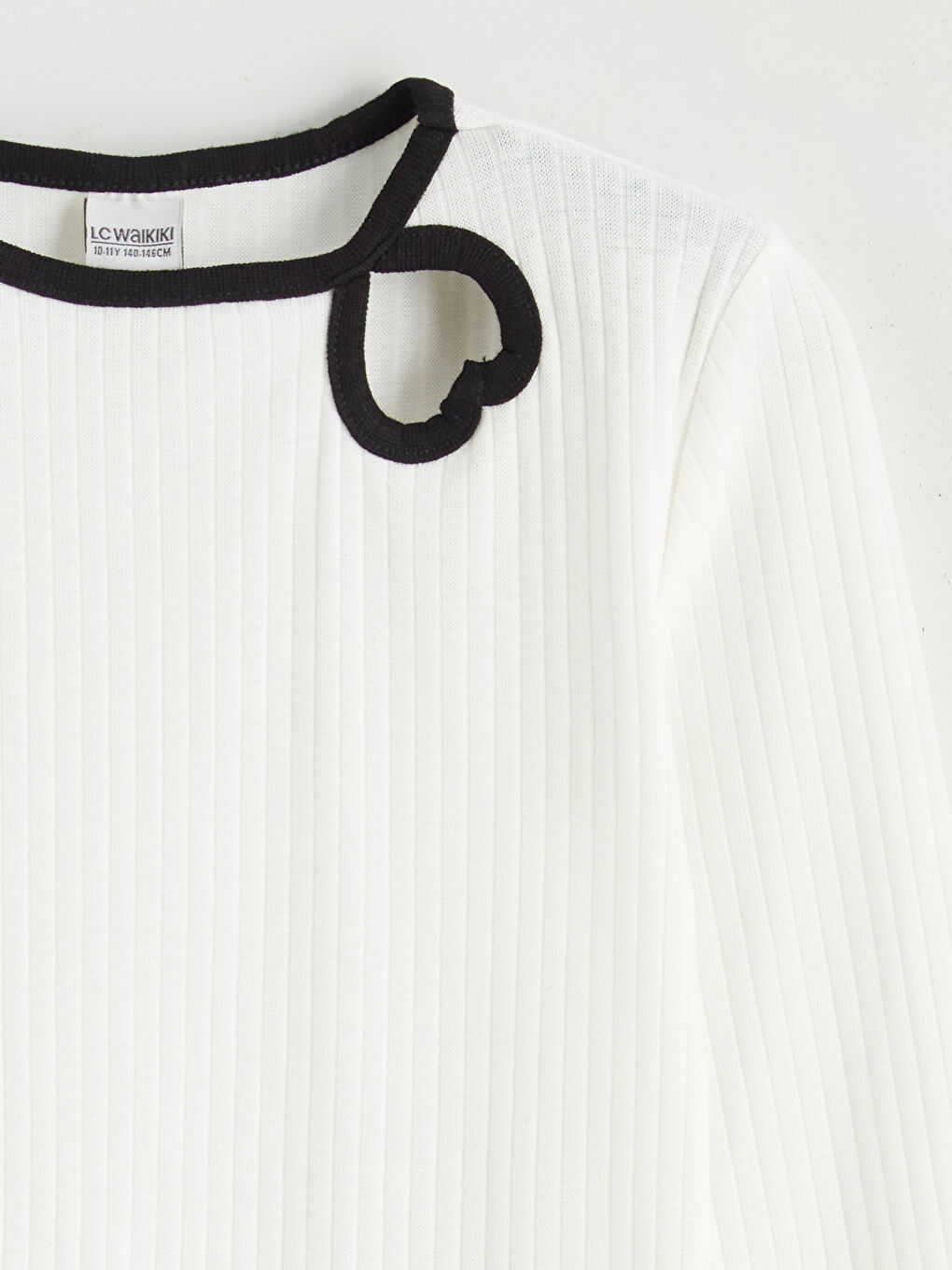 تيشيرت برقبة دائرية للبنات-1