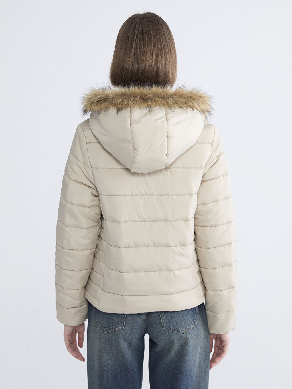 Bej Kürk Kapüşonlu Kadın Şişme Mont-3