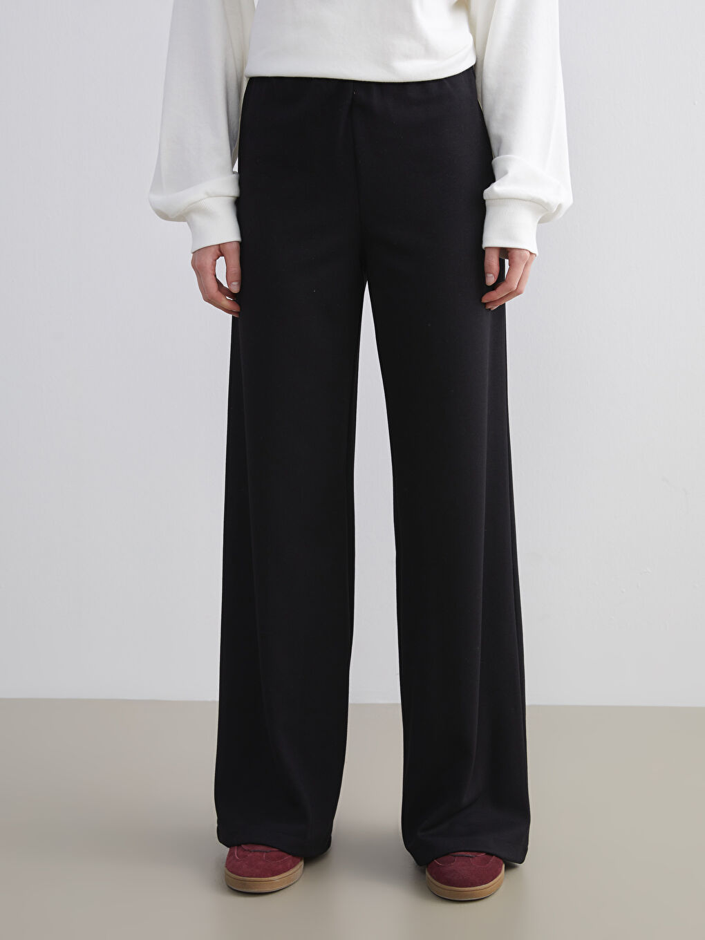 Elasticated Waist Wide Leg Women's Sweatpants-1