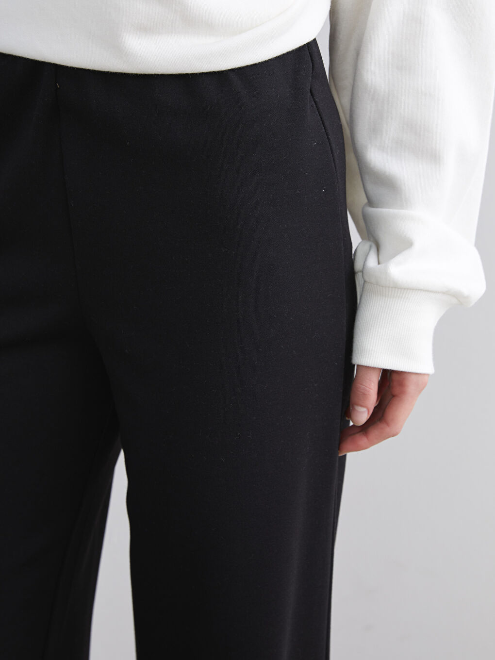 Elasticated Waist Wide Leg Women's Sweatpants-2