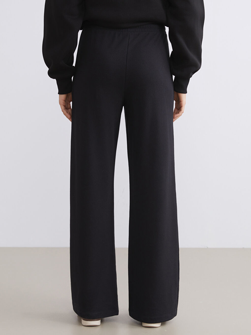 Elasticated Waist Wide Leg Women's Sweatpants-3