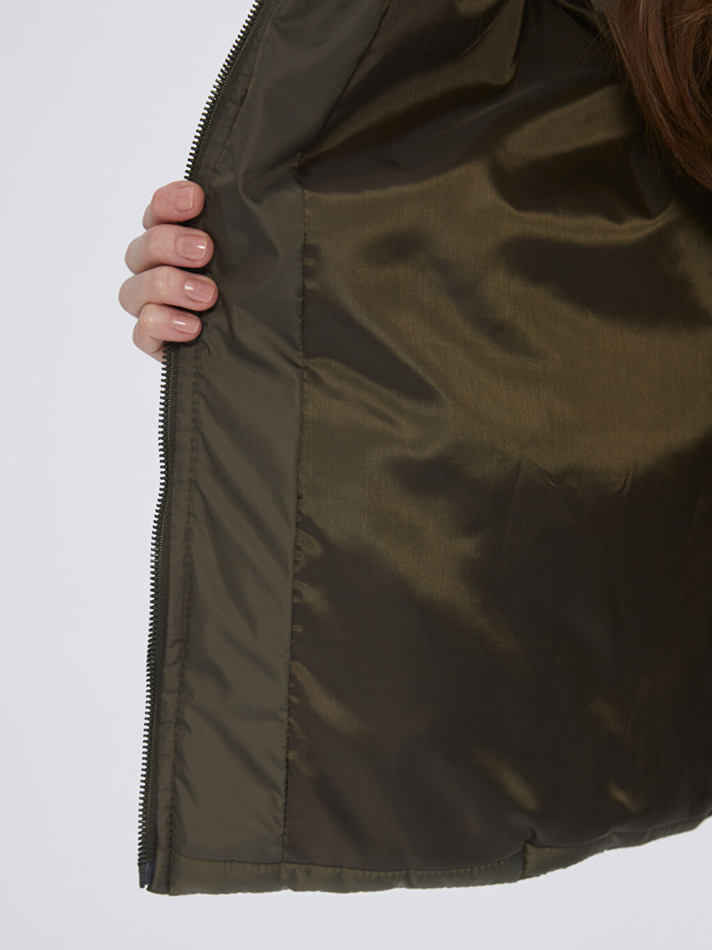 Haki Kürklü Kapüşonlu Kadın Şişme Mont-3