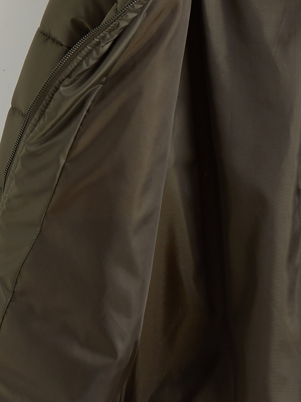 Haki Kürklü Kapüşonlu Kadın Şişme Mont-6