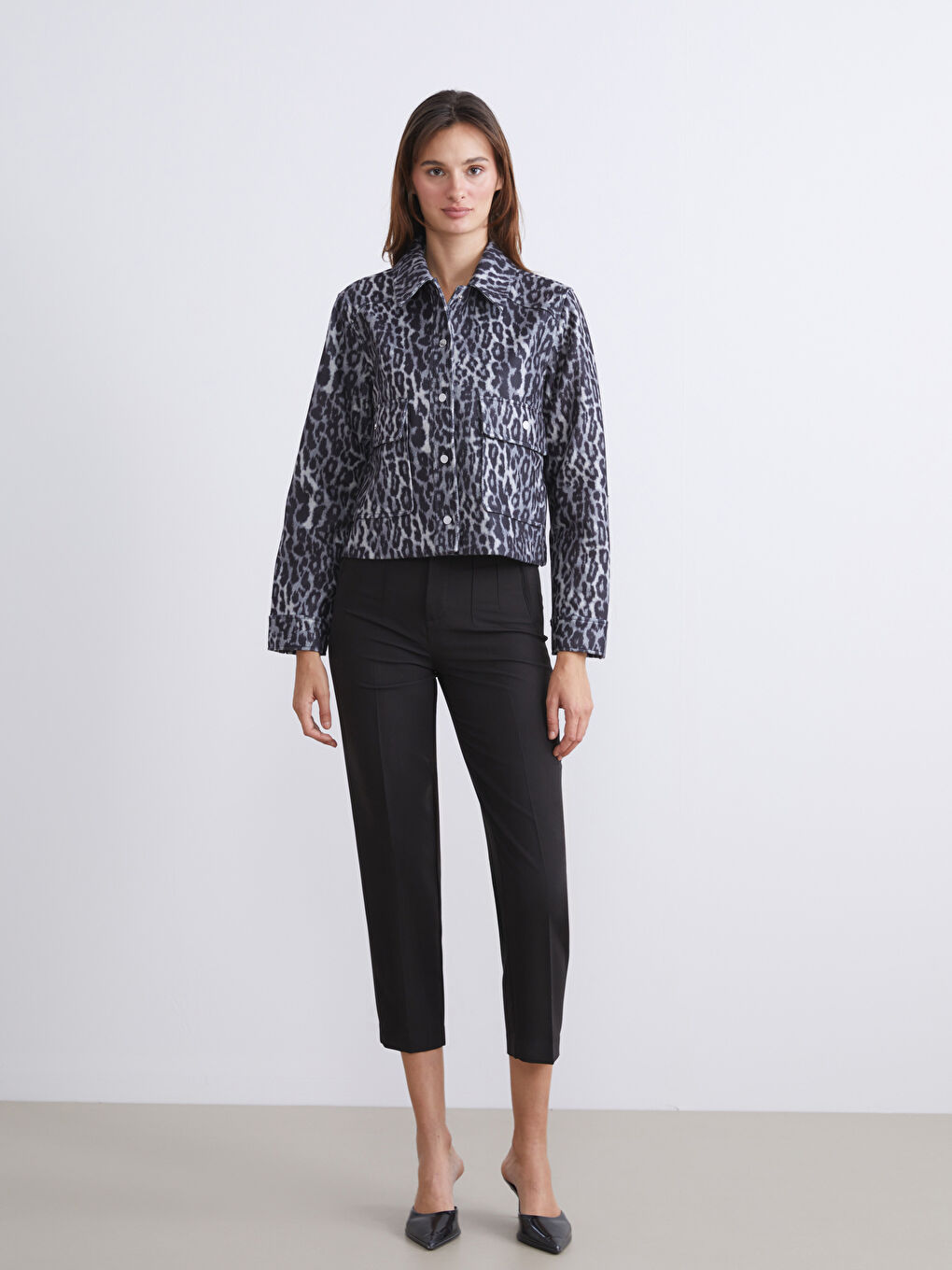 ئۆڤەرشێرت خۆڵه‌مێشی ژن-1