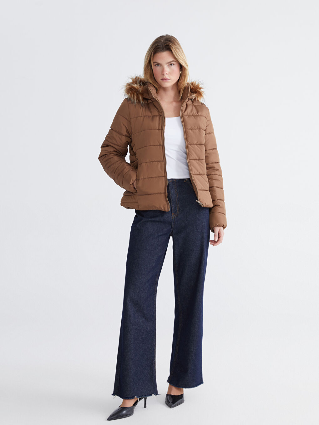 Kahverengi Kürk Kapüşonlu Kadın Şişme Mont-1