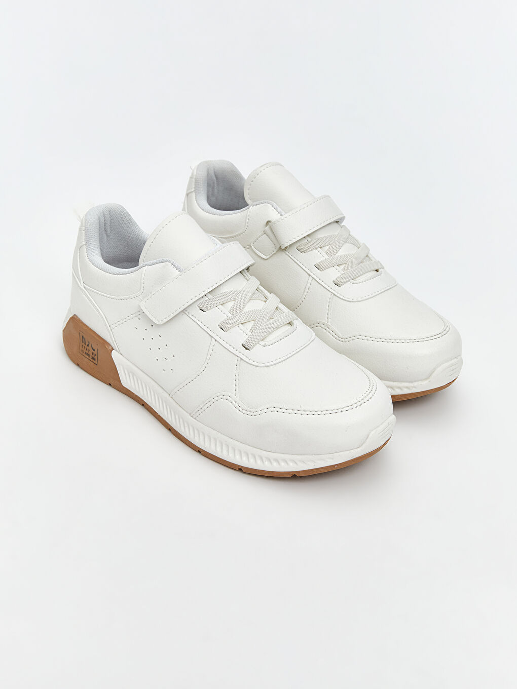 Beyaz Bağcık ve Cırt Cırtlı Erkek Çocuk Spor Ayakkabı