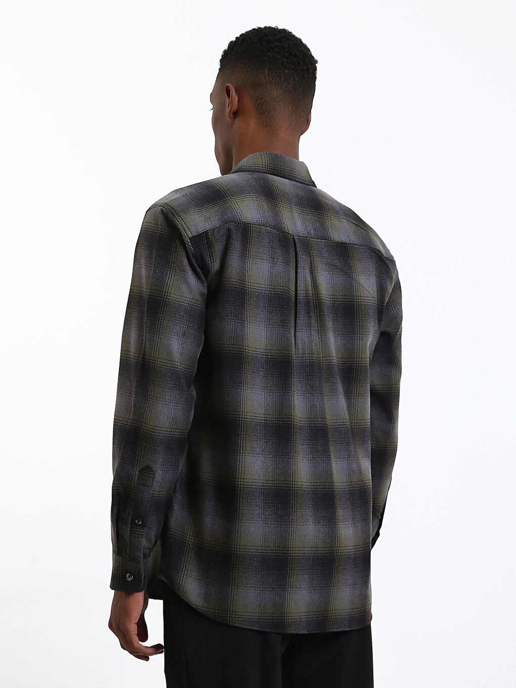 قميص فلانيل رجالي بنقشة مربعات وأكمام طويلة وقصة عادية-4