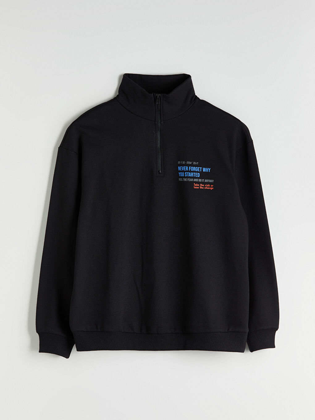 Siyah Dik Yaka Baskılı Erkek Kalın Sweatshirt-4