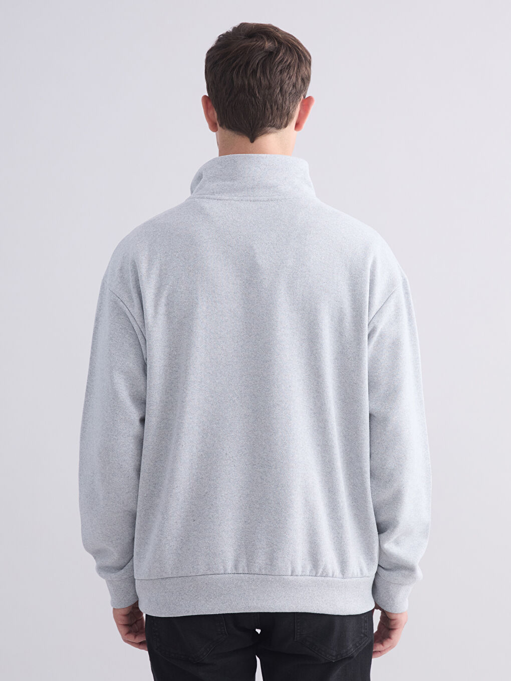 Gri Dik Yaka Baskılı Erkek Kalın Sweatshirt-3