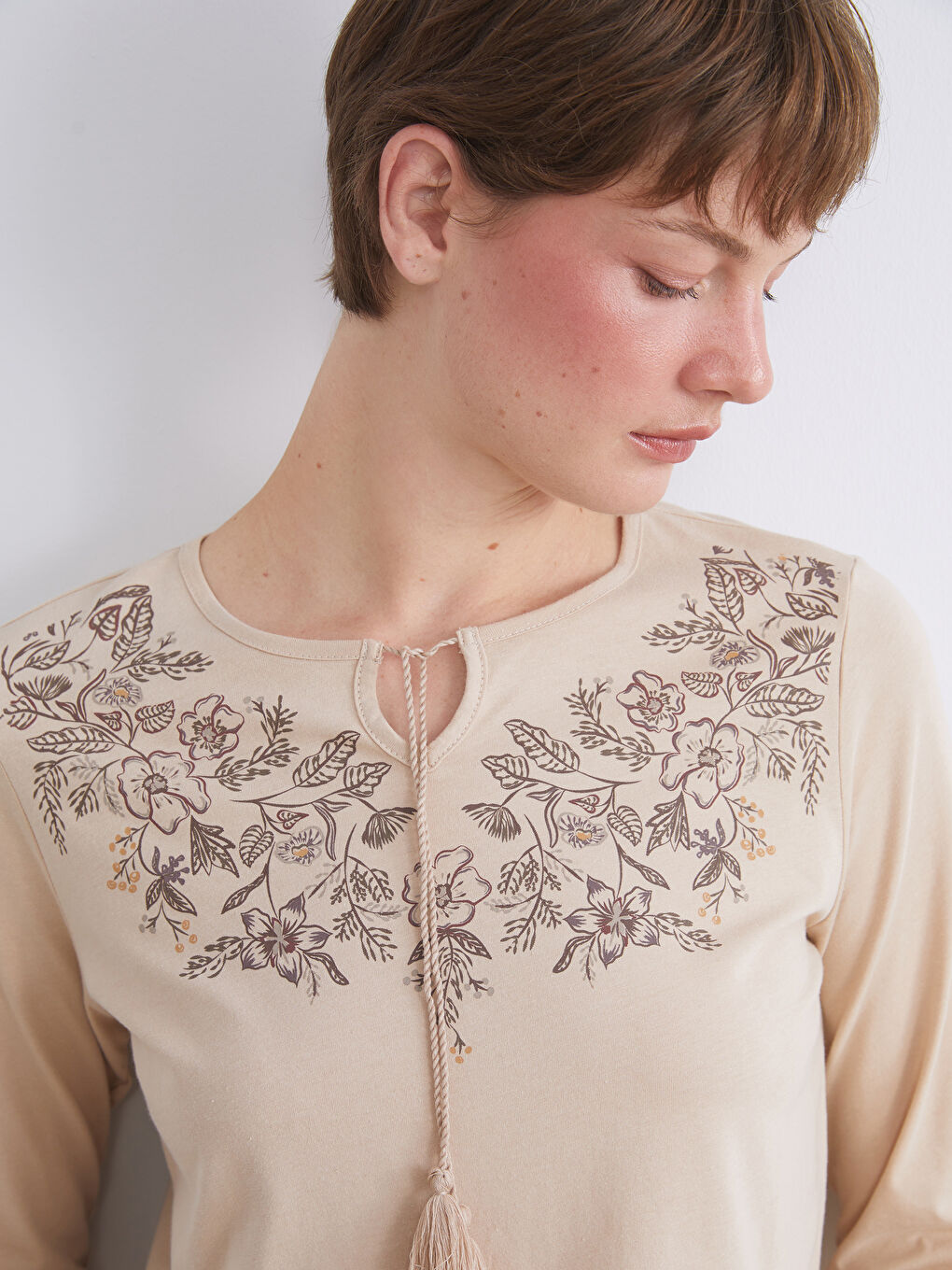 Tie Neck Floral Blouse-2