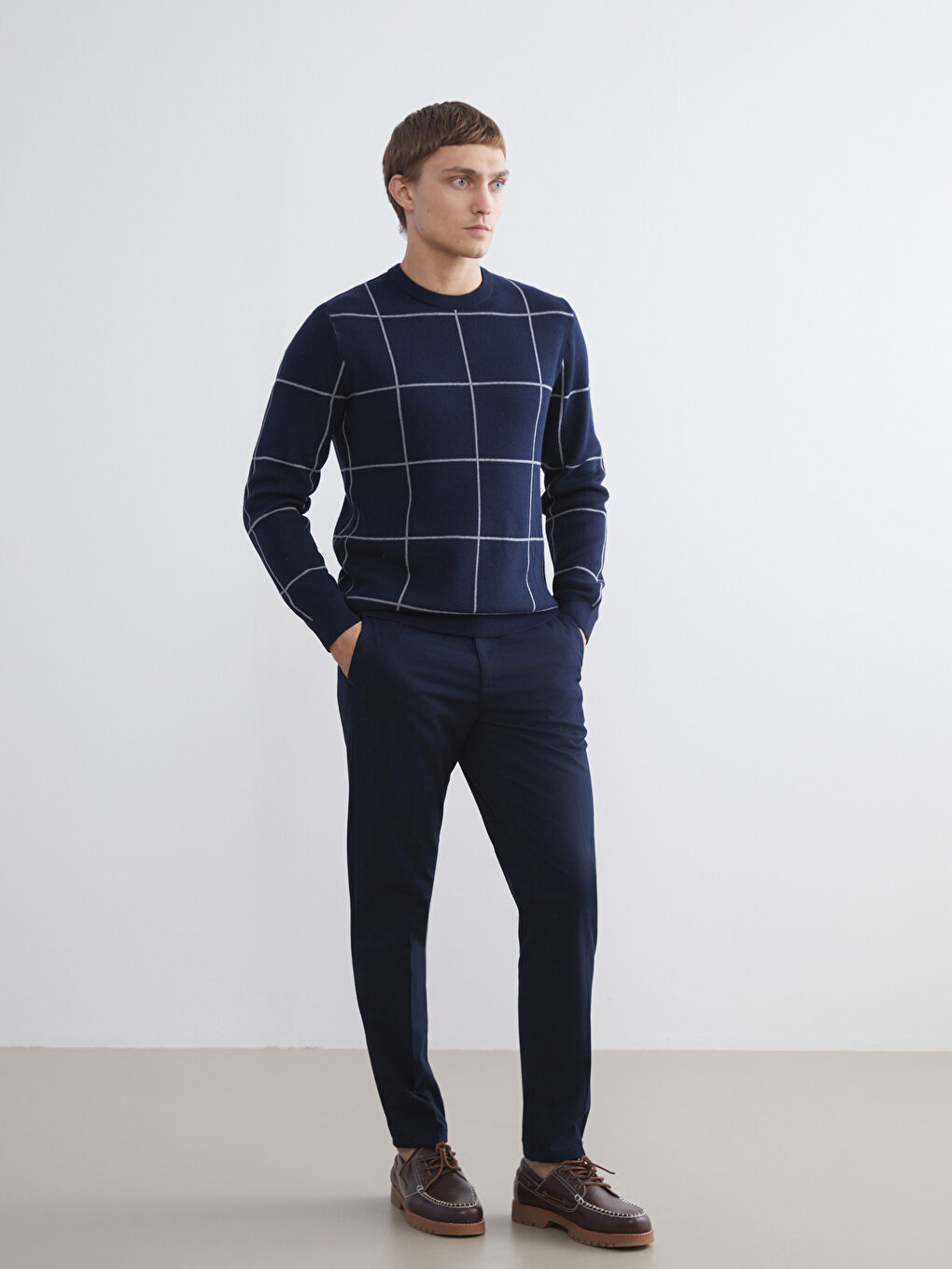 Crew Neck Long Sleeve Men's Sweater-1