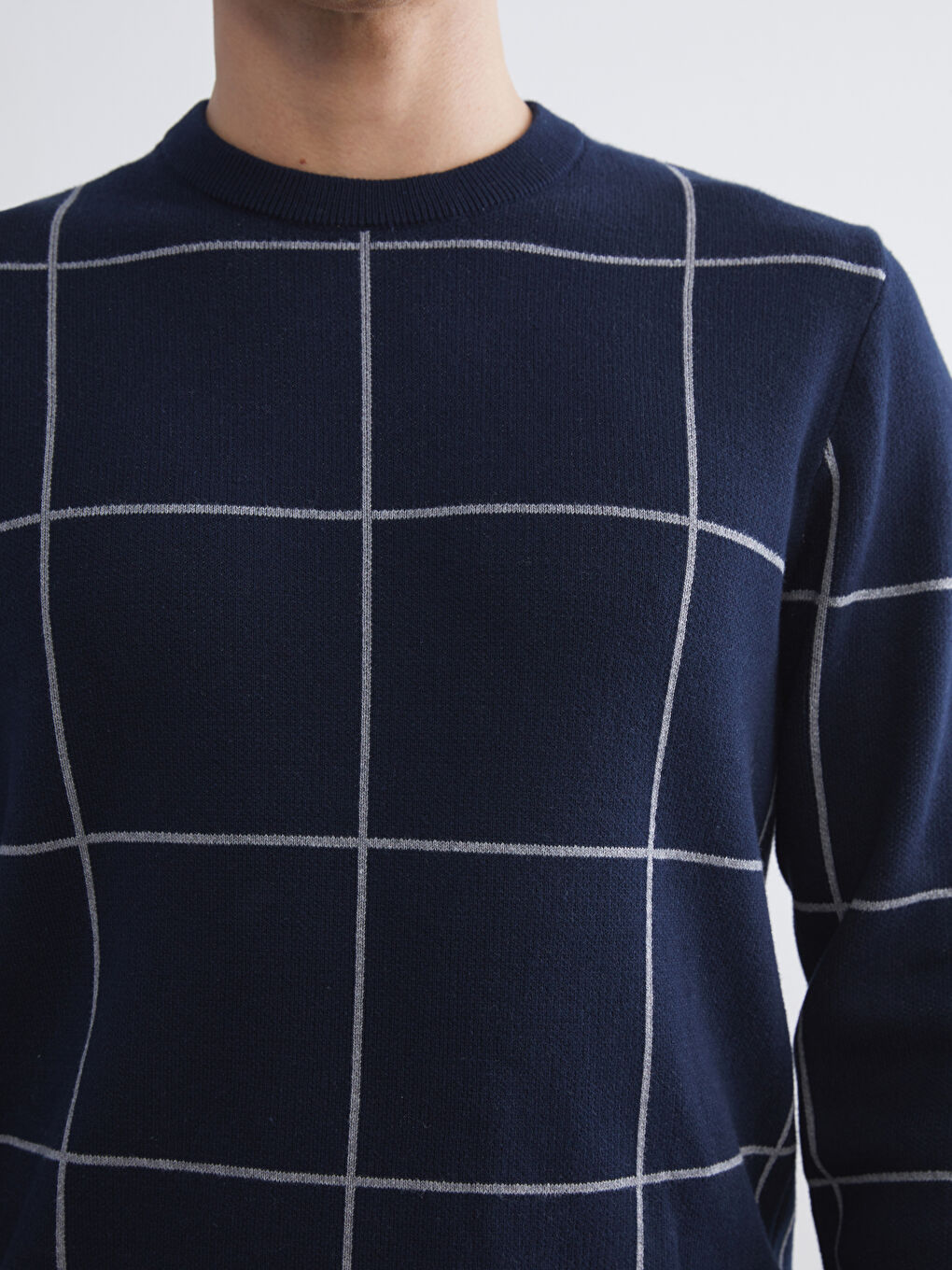 Crew Neck Long Sleeve Men's Sweater-2