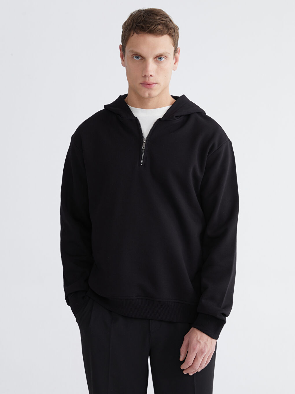 Siyah Uzun Kollu Erkek Hoodie