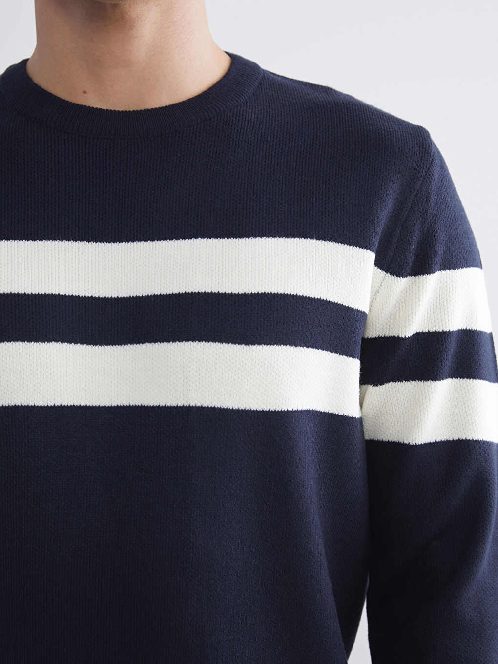 بلوز یه‌خه‌ خڕ خەتخەت بۆ پیاوان تریکۆ-2