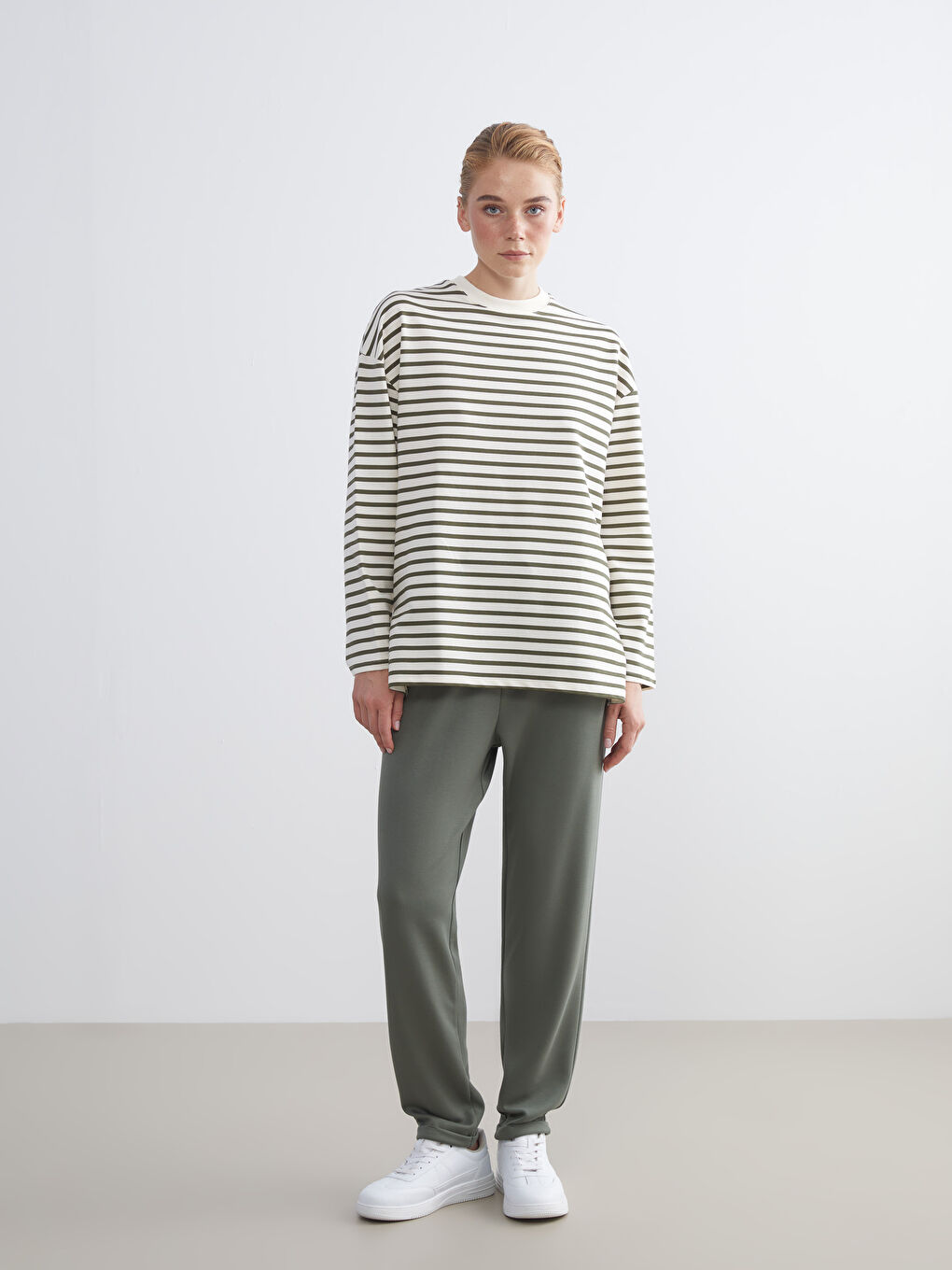 LCW Modest Women's Sweatpants with Elastic Waist -W5HD39Z8-HAU