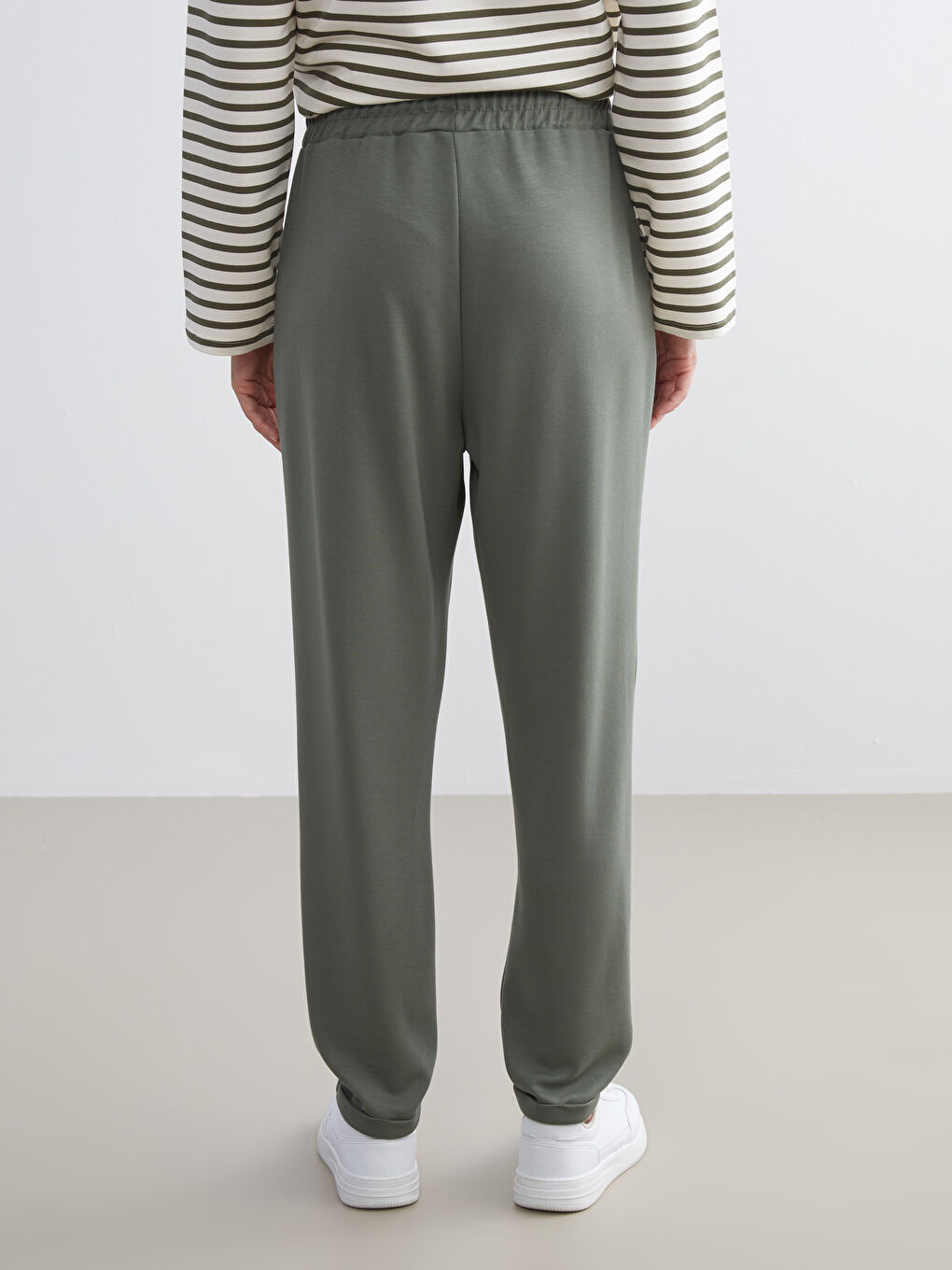 LCW Modest Women's Sweatpants with Elastic Waist -W5HD39Z8-HAU