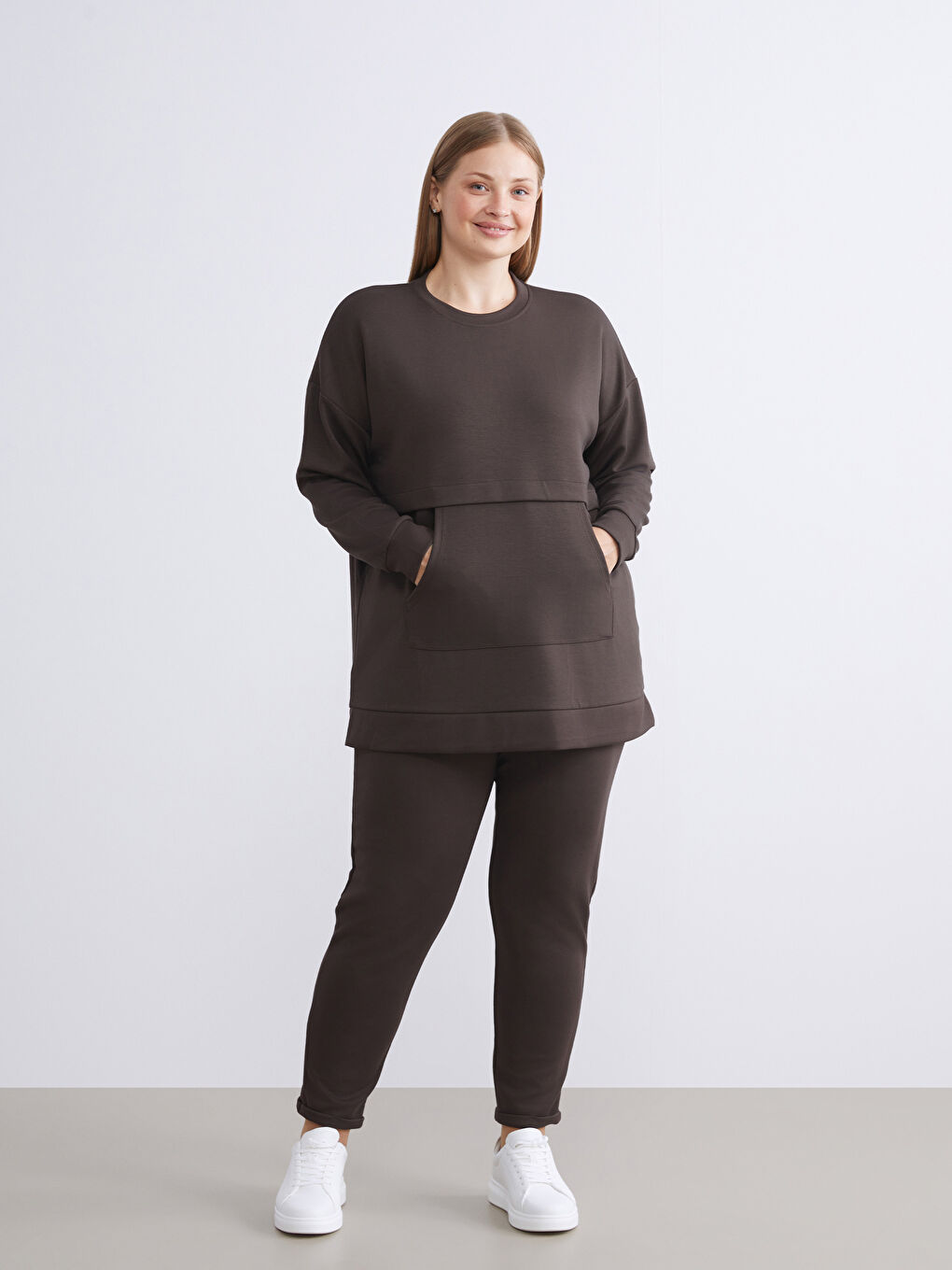 Women's Sweatpants with Elastic Waist-1