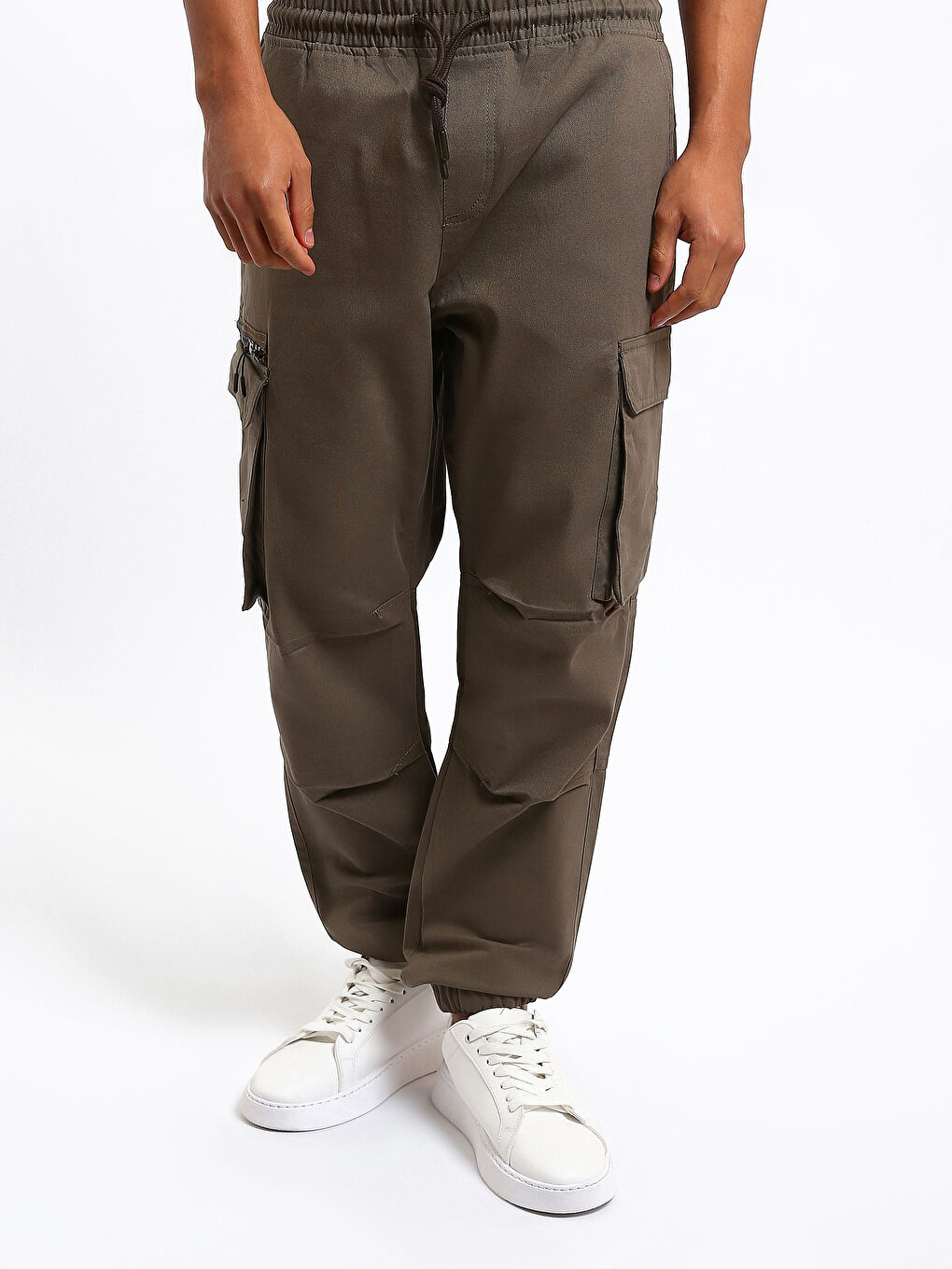 Standard Fit Men's Cargo Trousers-1