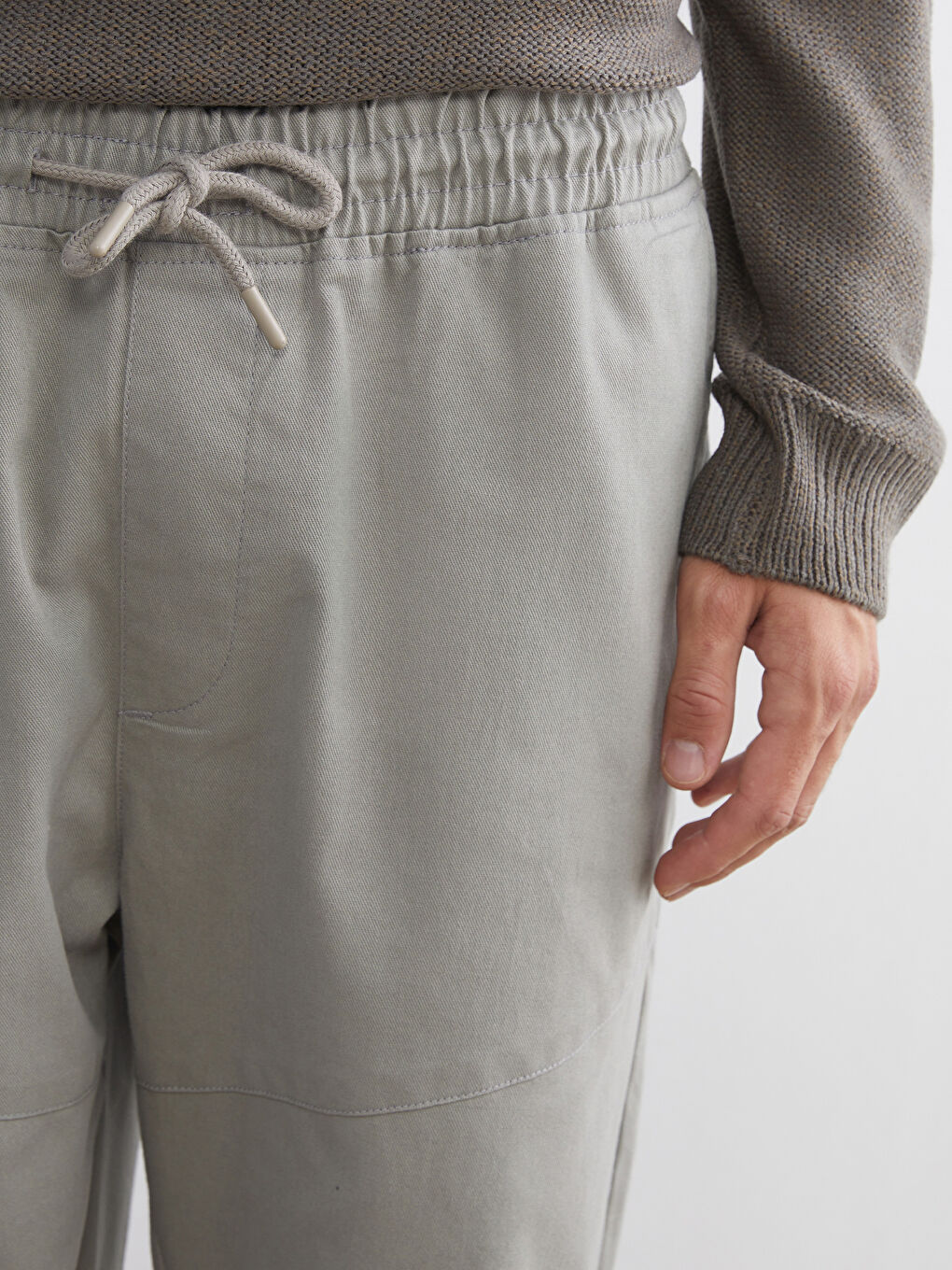 بنطلون للرجال بقصة عادية من قماش التويل-2