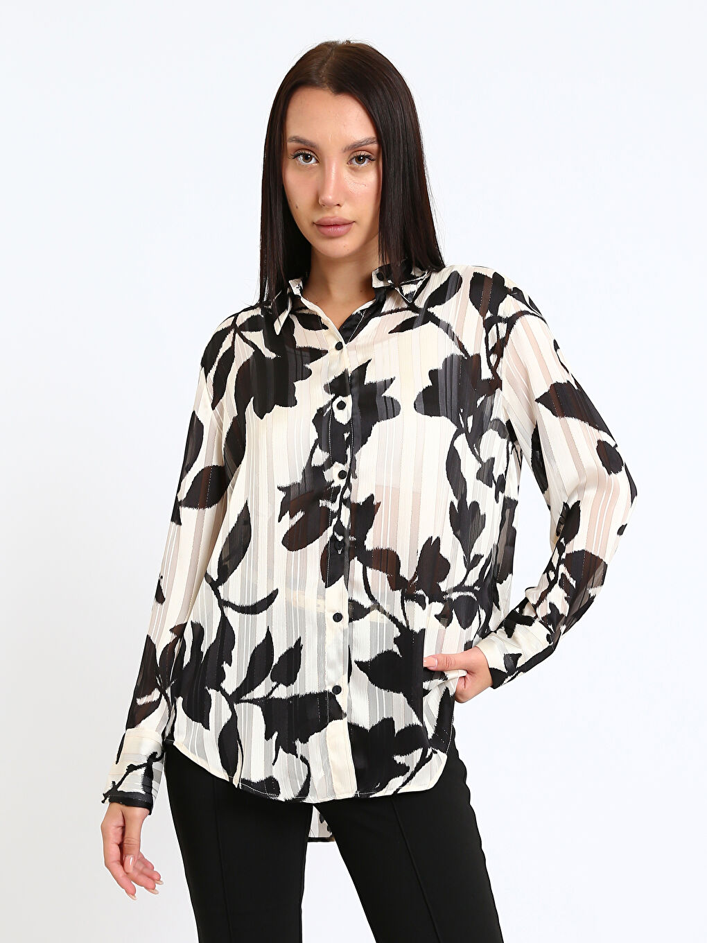 Çiçekli Kadın Gömlek