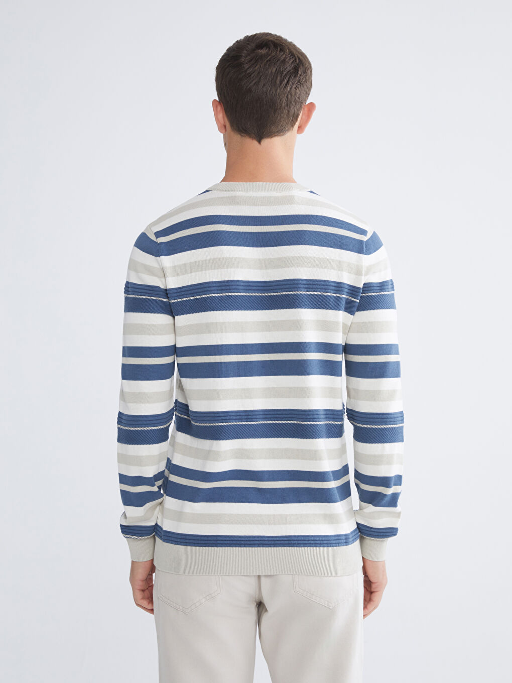 ерлерге арналған трикотаж жолақты жемпір-3