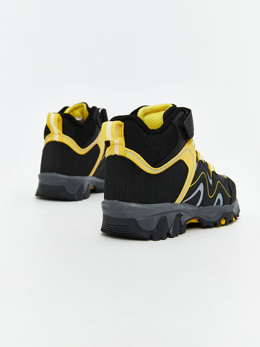 Siyah Bağcıklı ve Cırt Cırtlı Erkek Çocuk Trekking Bot-4