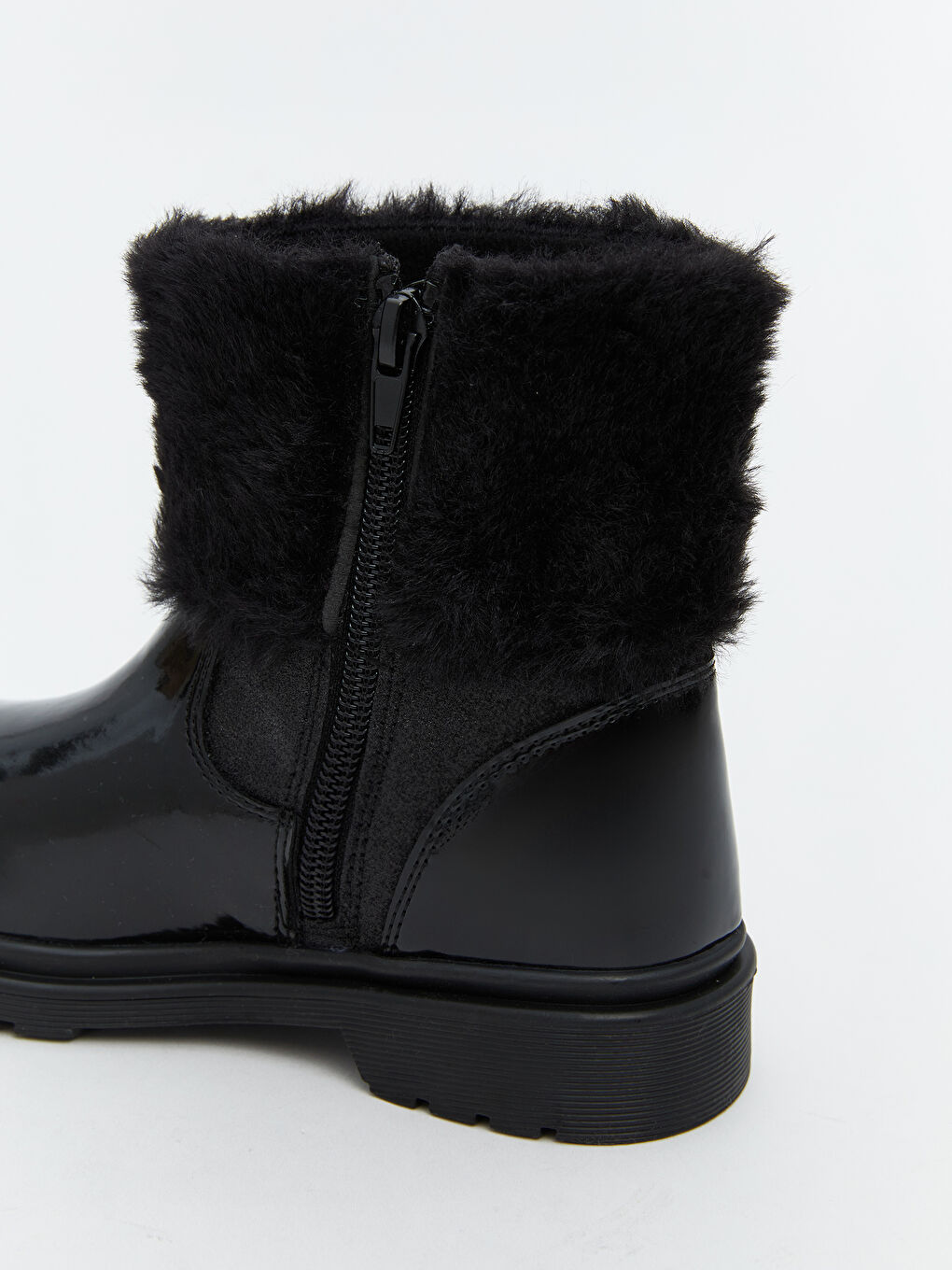 Siyah Kürklü Kız Bebek Bot-5