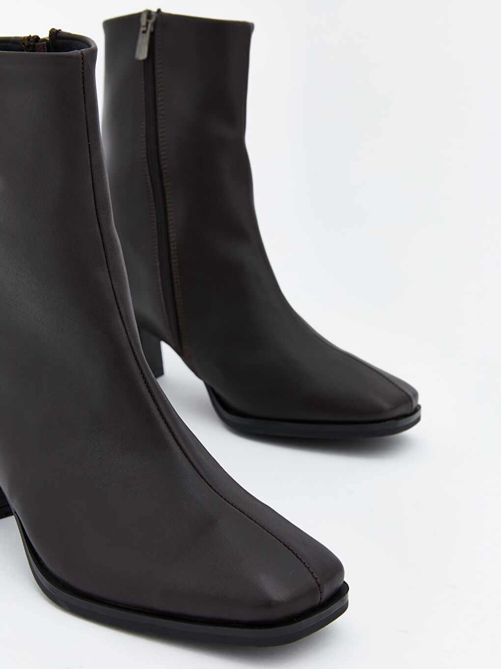 Kahverengi Deri Görünümlü Kadın Topuklu Bot-2