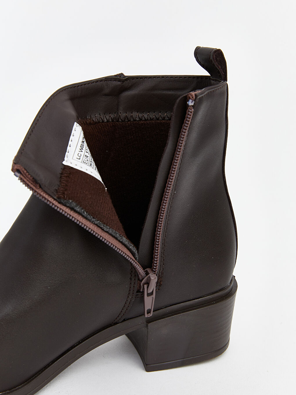 Kahverengi Deri Görünümlü Kadın Bot-6