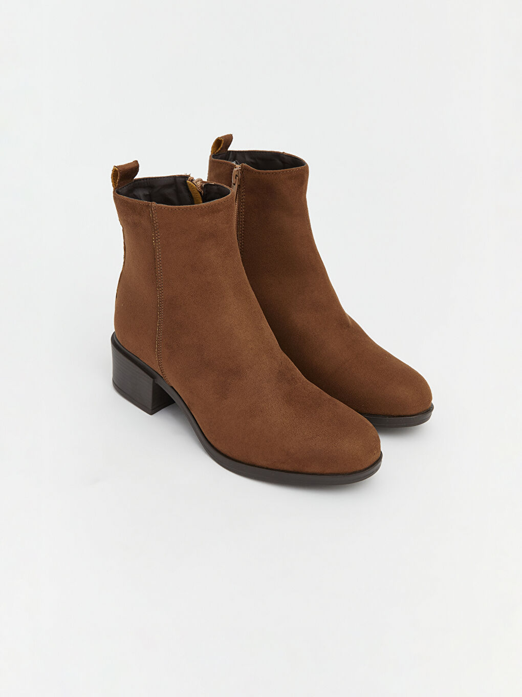 Bej Deri Görünümlü Kadın Bot